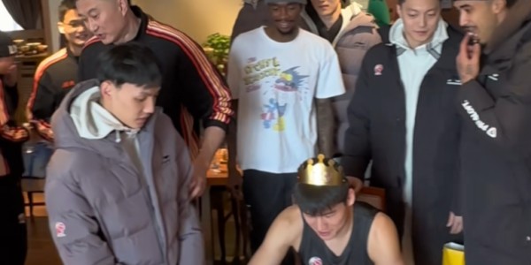 B体育官方网站-广东为陈家政庆生！小胡徐杰按捺不住，杜锋待遇拉满，4人下狠手