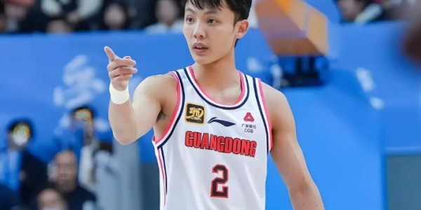 B体育登录入口-徐杰再次当选全明星票王，场均13+5，广东队欠他一份顶薪
