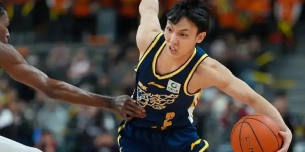 B体育登录入口-徐杰再次当选全明星票王，场均13+5，广东队欠他一份顶薪
