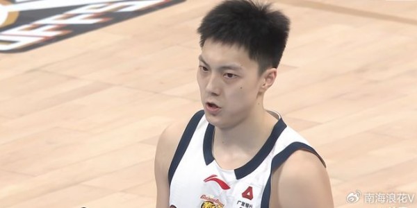 B体育-破案！赵睿受伤反让广东崩盘被打0-18的原因找到，京迷说出大实话|广东队|北京|胡明轩|周琦|威廉姆斯_新浪新闻